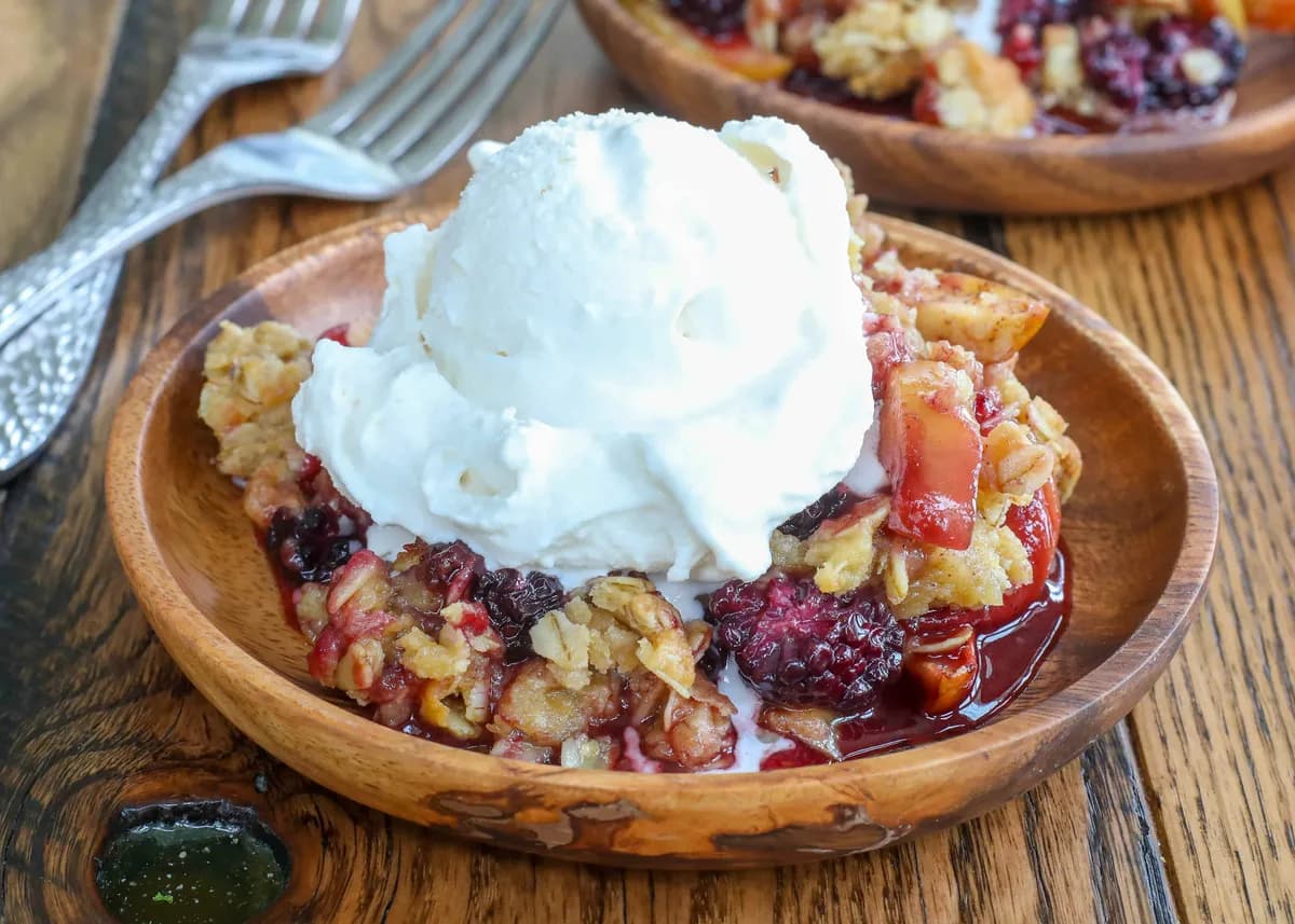 Blackberry Apple Crisp