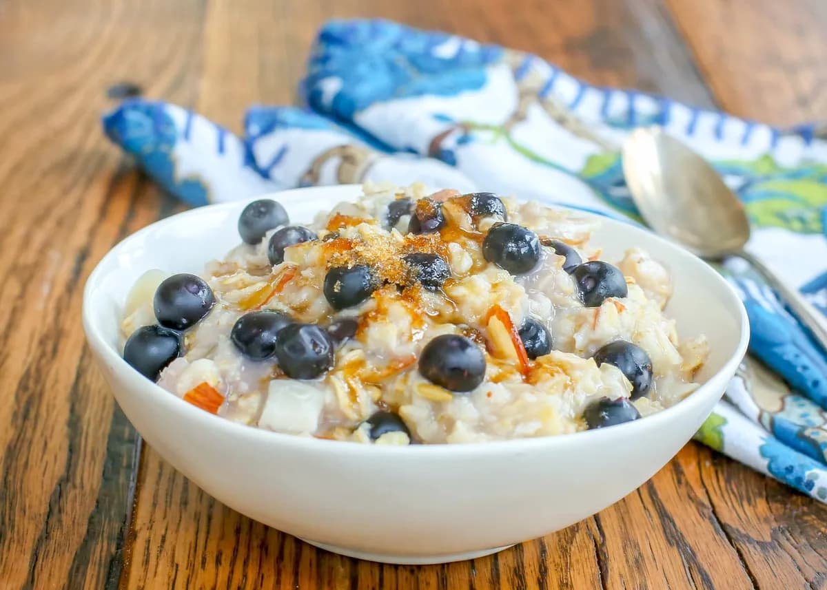 Blueberries and Cream Almond Oatmeal
