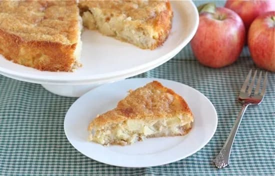 Marie-Helene’s Apple Cake