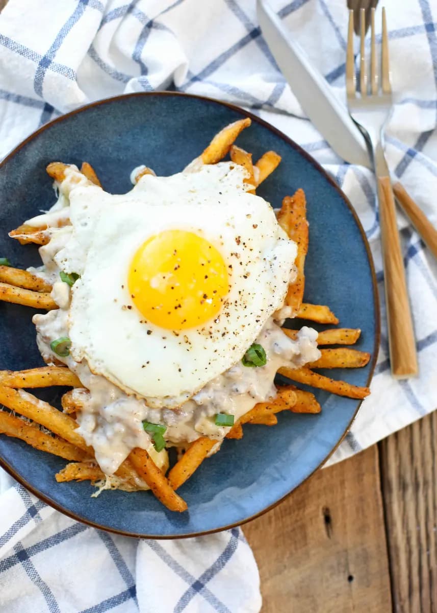 Breakfast Poutine