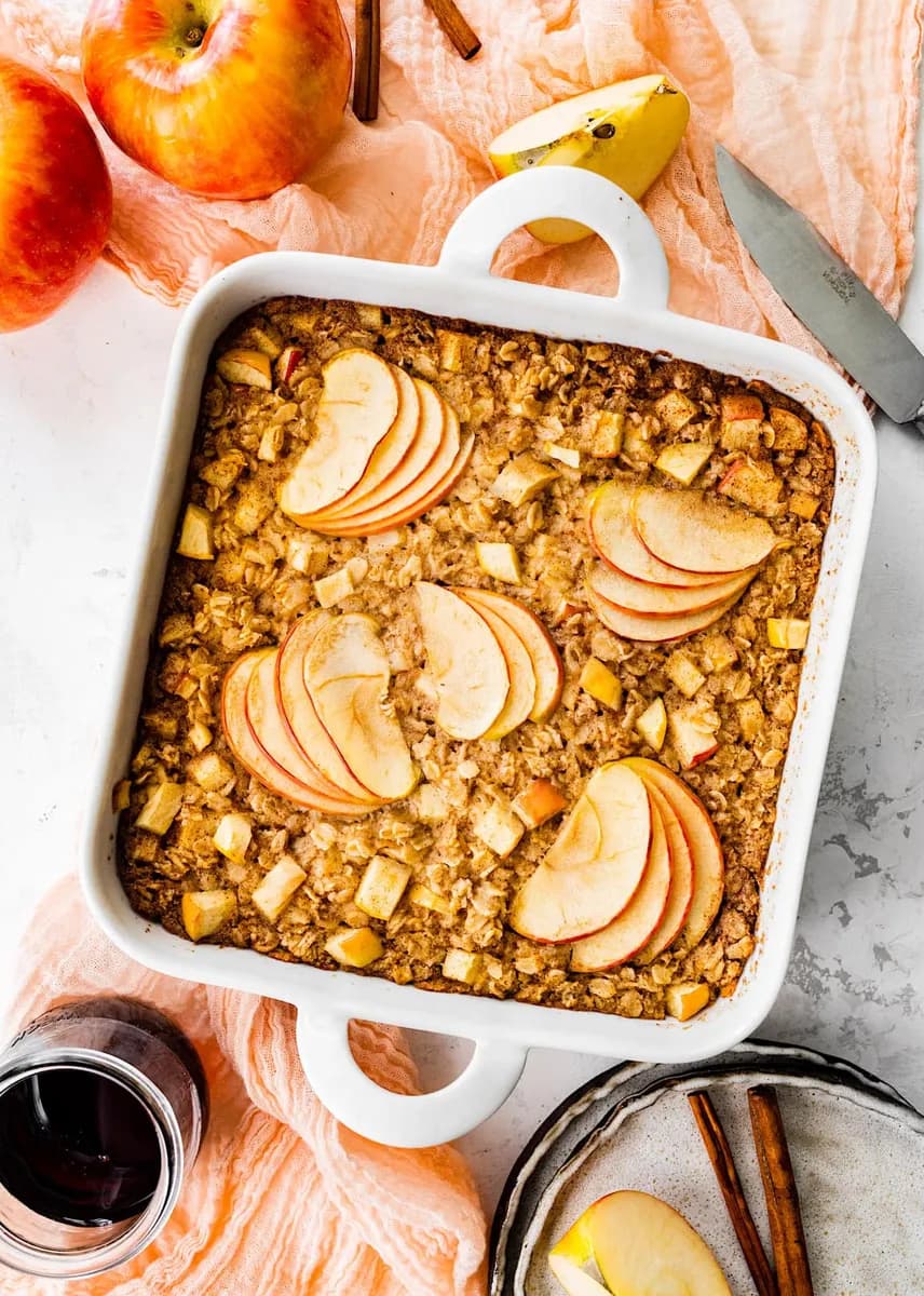 Apple Cinnamon Baked Oatmeal