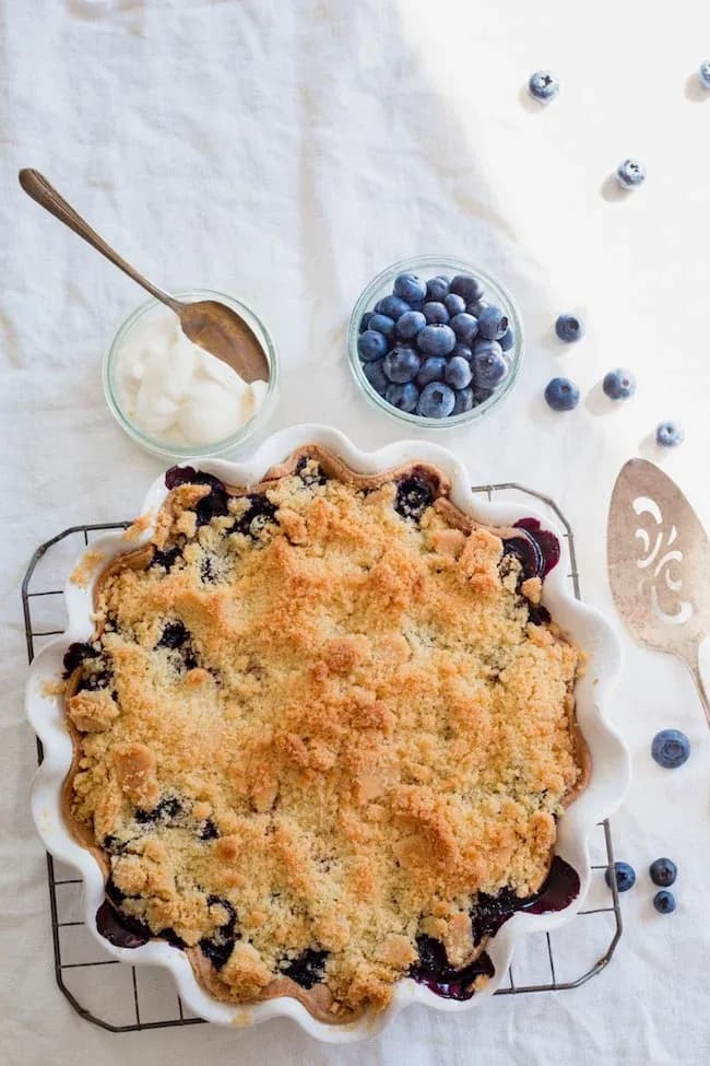 Blueberry Crumble Pie