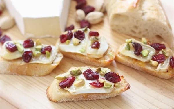 Cranberry Orange Brie Crostini