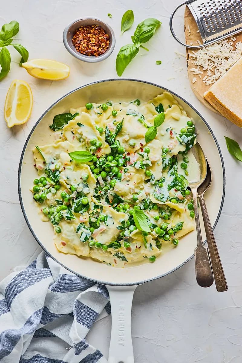 Creamy Lemon Ravioli with Spinach & Peas
