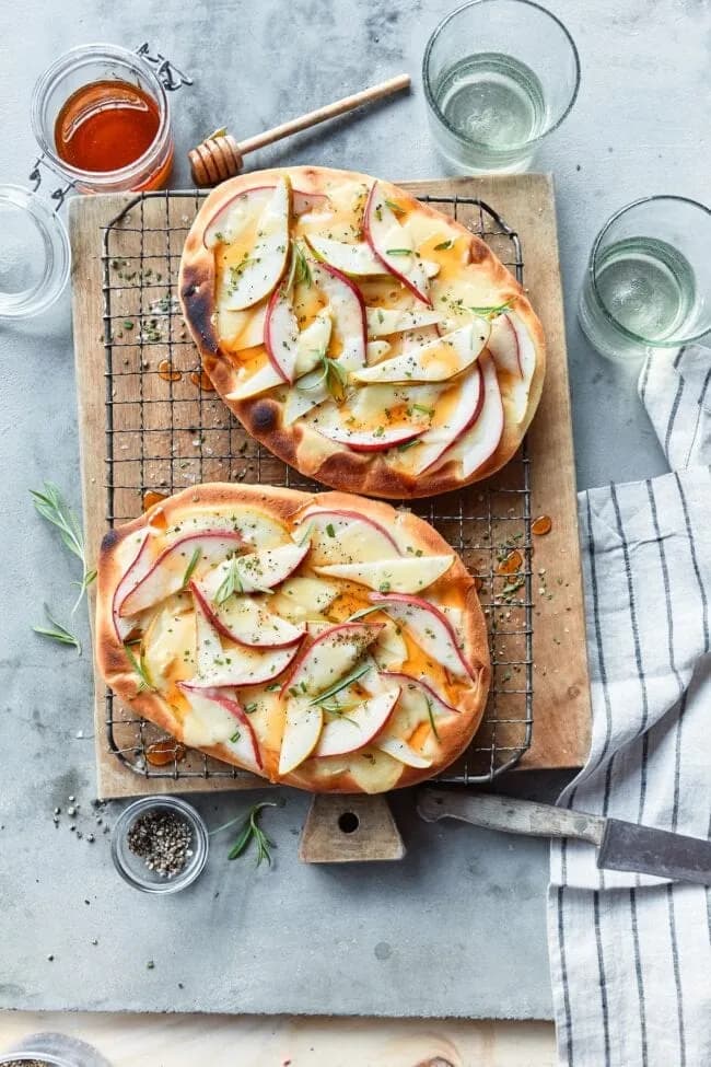 Pear Brie Flatbread